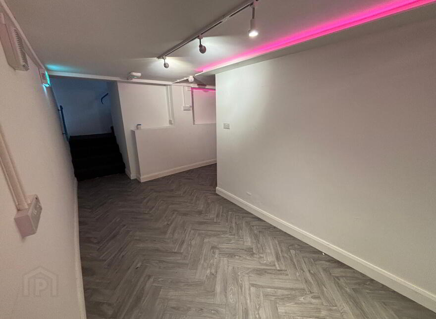 Basement Room, 87D Main Street, Moira, BT67 0LH