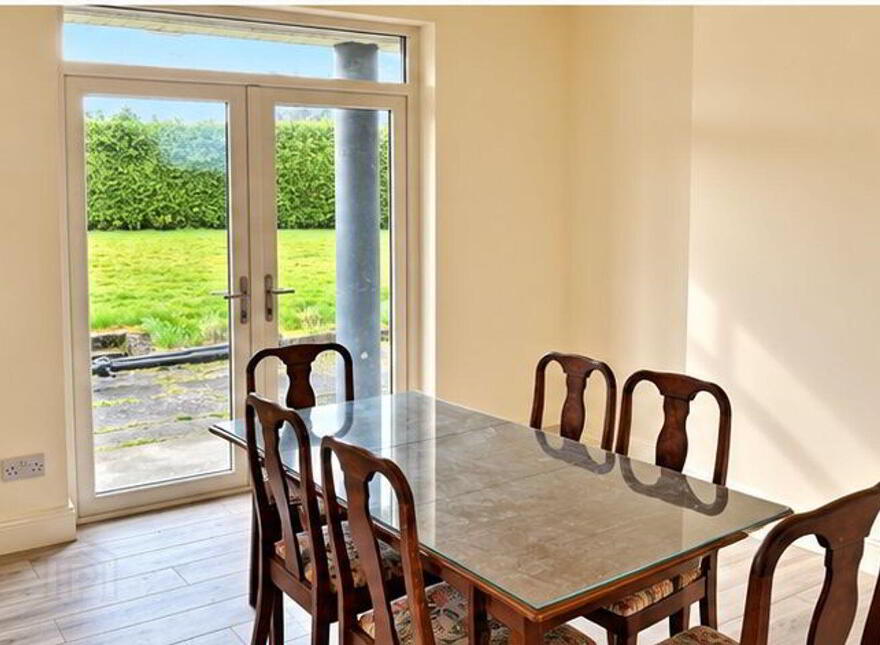 Donard, Knockroe, Castlerea, F45RW72