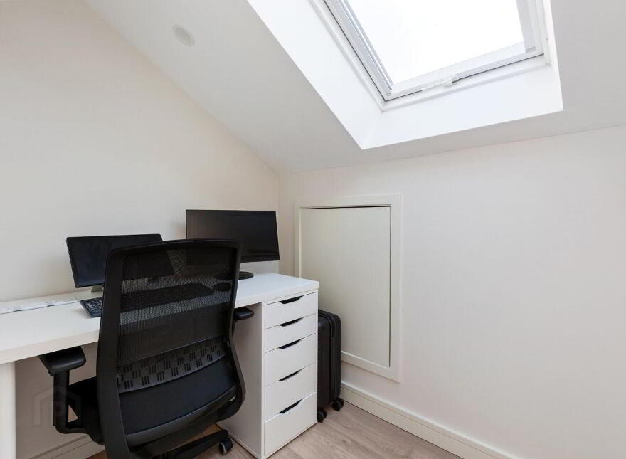 24 Diswellstown Drive, Hamilton Park, Dublin 15, D15XHY9