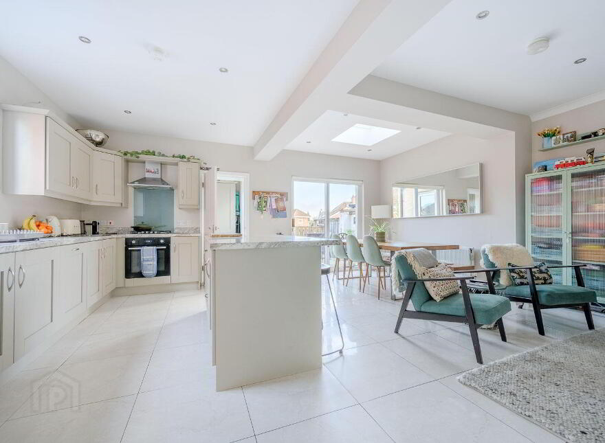 45 Kilhorne Gardens, Belfast, BT5 6NT