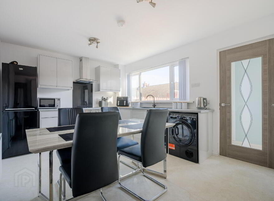 25 Vicarage Street, Belfast, BT5 4HX