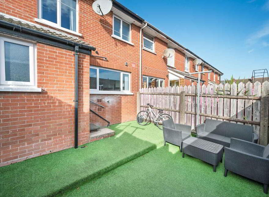 25 Vicarage Street, Belfast, BT5 4HX