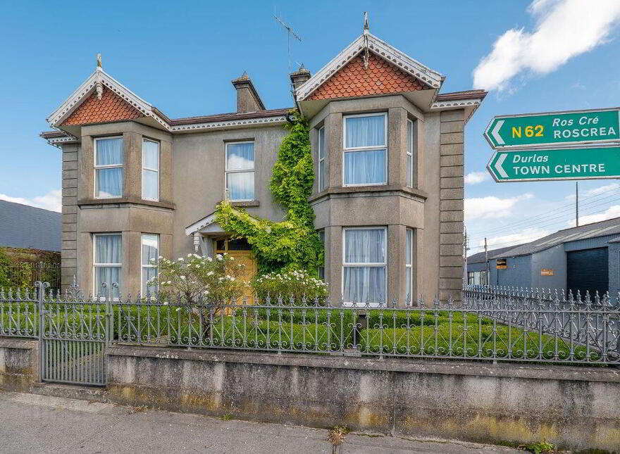 Slievenamon Road, Thurles, E41F573