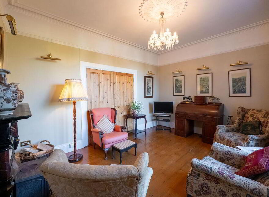 Slievenamon Road, Thurles, E41F573