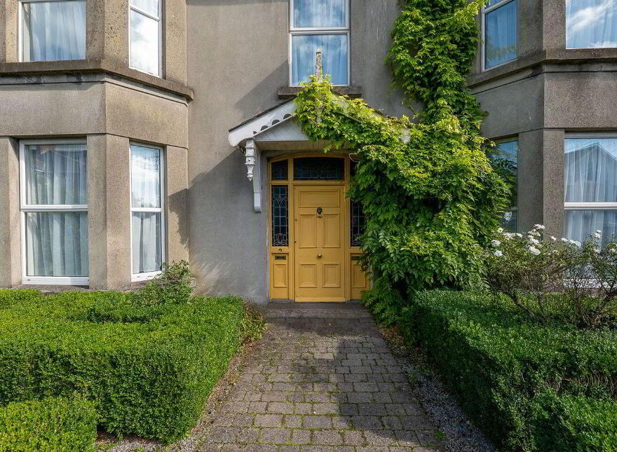 Slievenamon Road, Thurles, E41F573