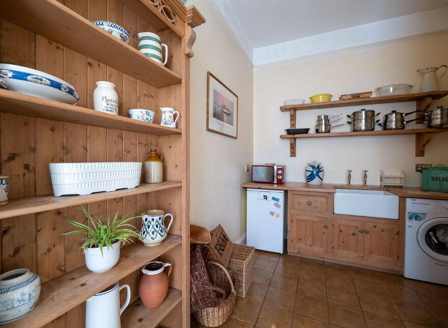 Slievenamon Road, Thurles, E41F573