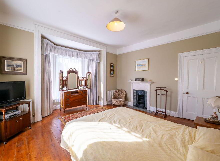 Slievenamon Road, Thurles, E41F573