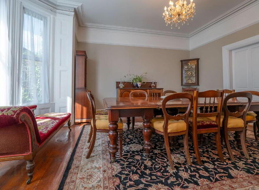 Slievenamon Road, Thurles, E41F573