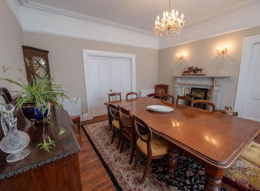 Slievenamon Road, Thurles, E41F573