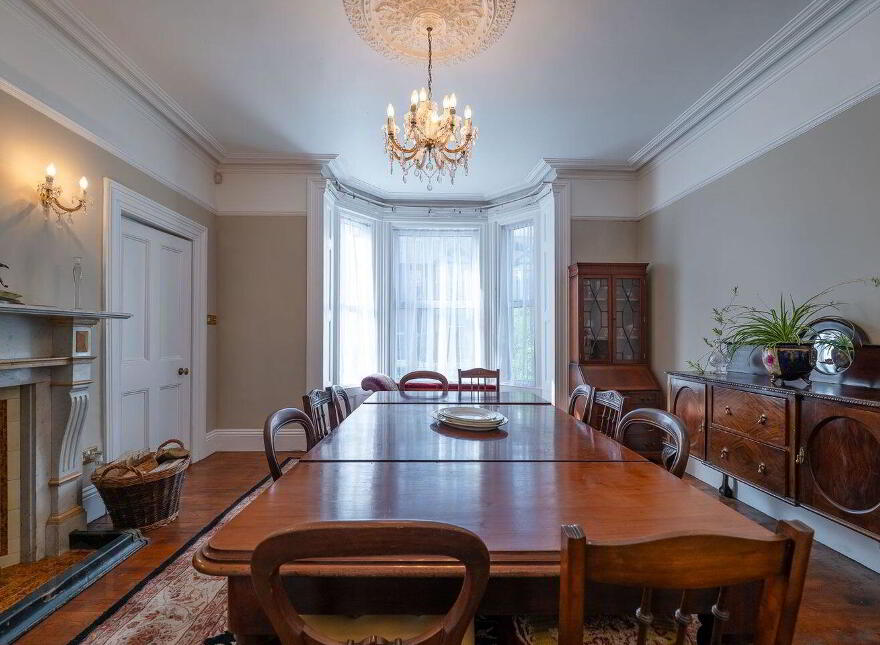 Slievenamon Road, Thurles, E41F573