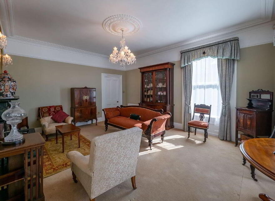 Slievenamon Road, Thurles, E41F573