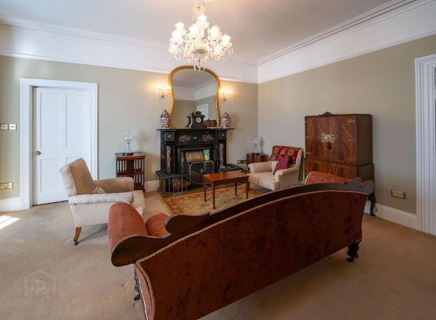 Slievenamon Road, Thurles, E41F573