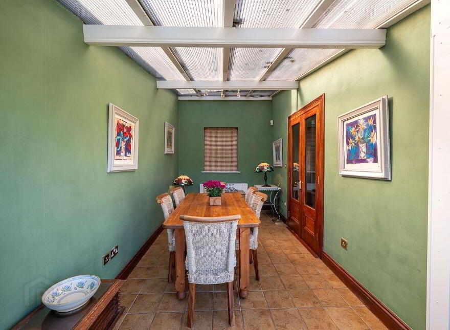 Slievenamon Road, Thurles, E41F573
