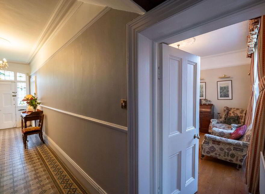Slievenamon Road, Thurles, E41F573