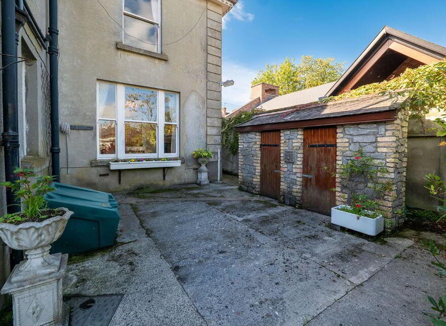 Slievenamon Road, Thurles, E41F573