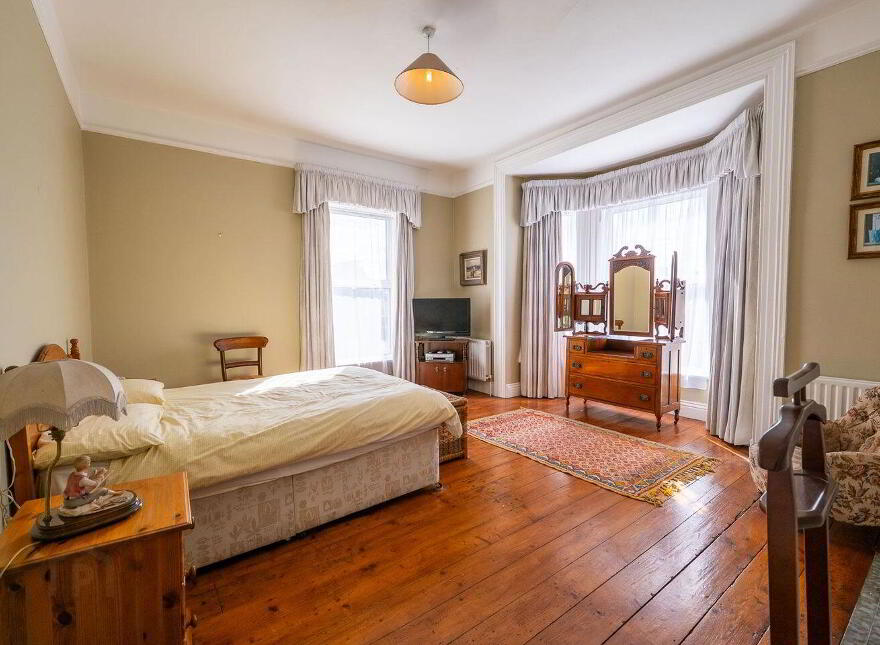Slievenamon Road, Thurles, E41F573