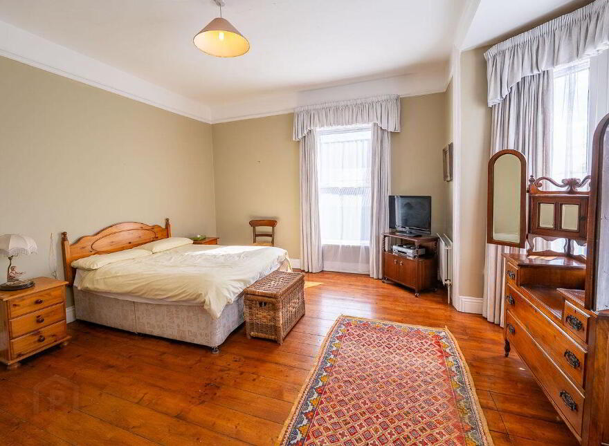 Slievenamon Road, Thurles, E41F573
