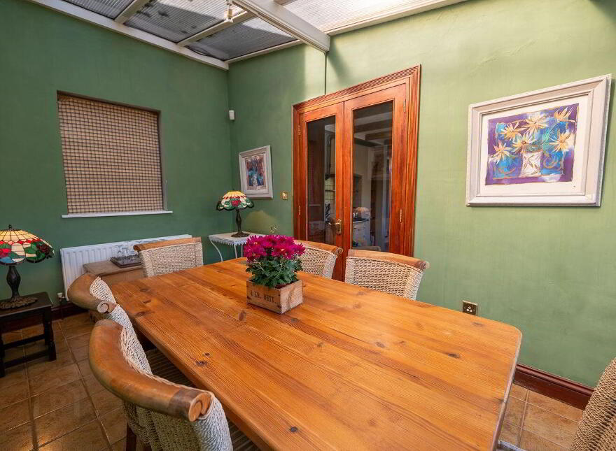 Slievenamon Road, Thurles, E41F573