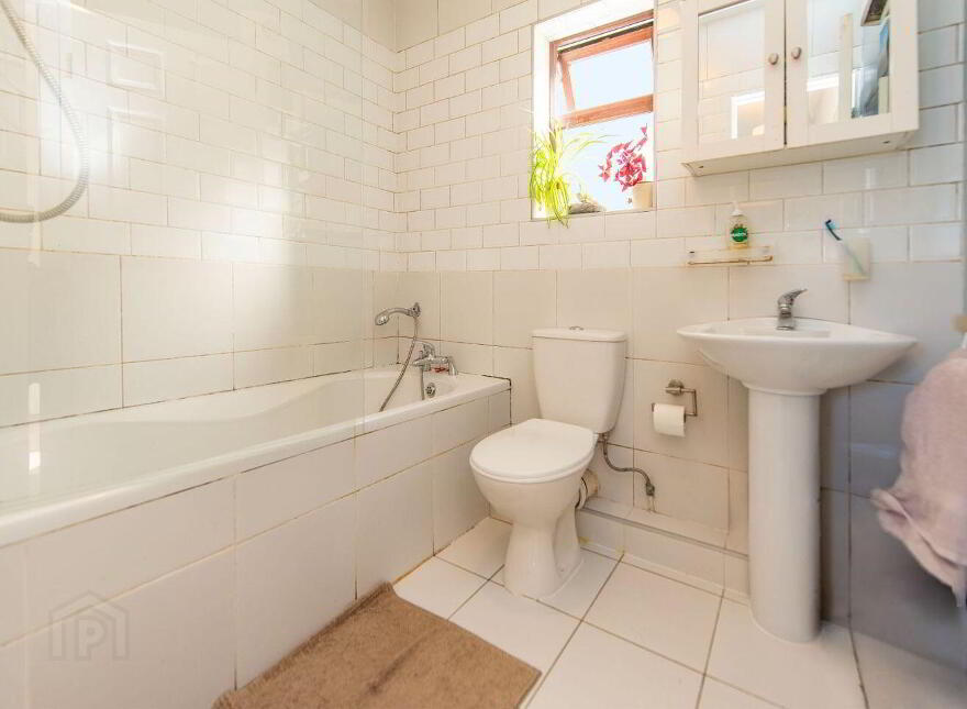 2 Friars Hill, Bishop O'Donnell Road, Rahoon, H91DF2V
