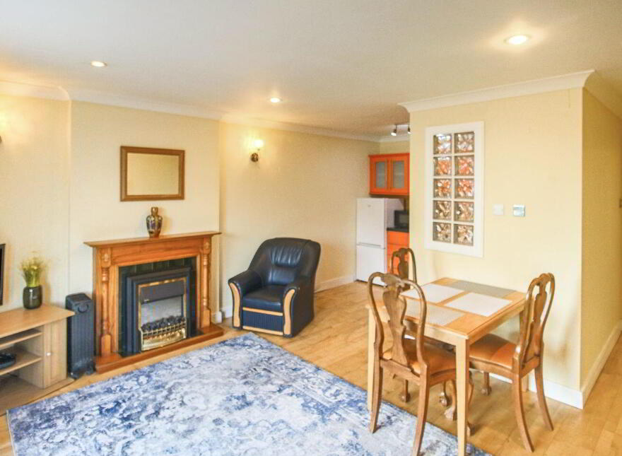 2 Boderg, Shannon Court, Carrick-On-Shannon, N41N299