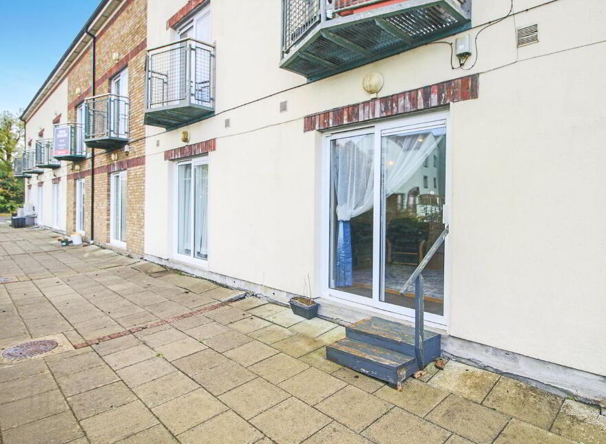2 Boderg, Shannon Court, Carrick-On-Shannon, N41N299