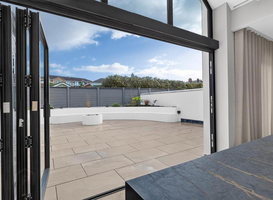 77 Strand Road, Portstewart, BT55 7LX