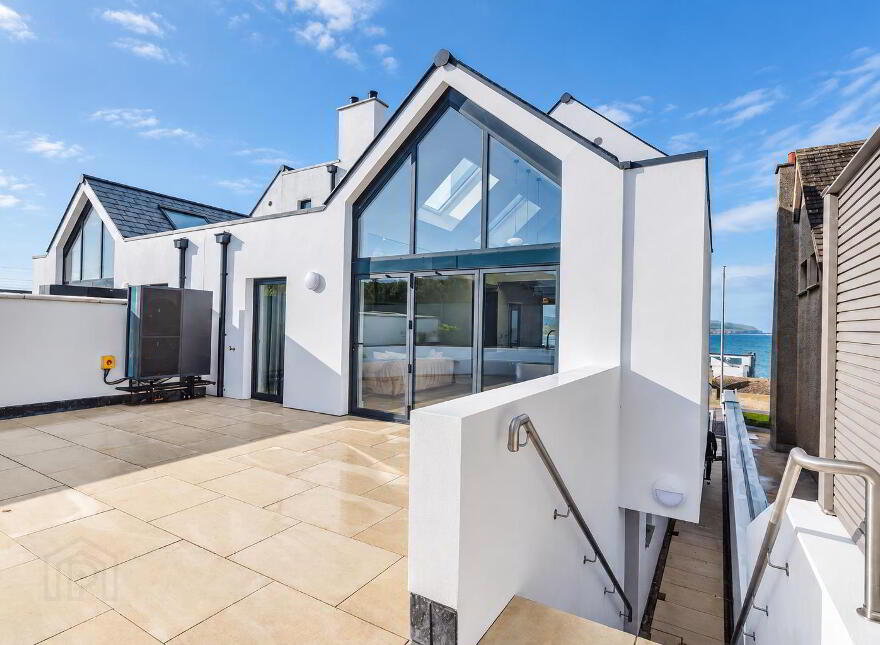 77 Strand Road, Portstewart, BT55 7LX