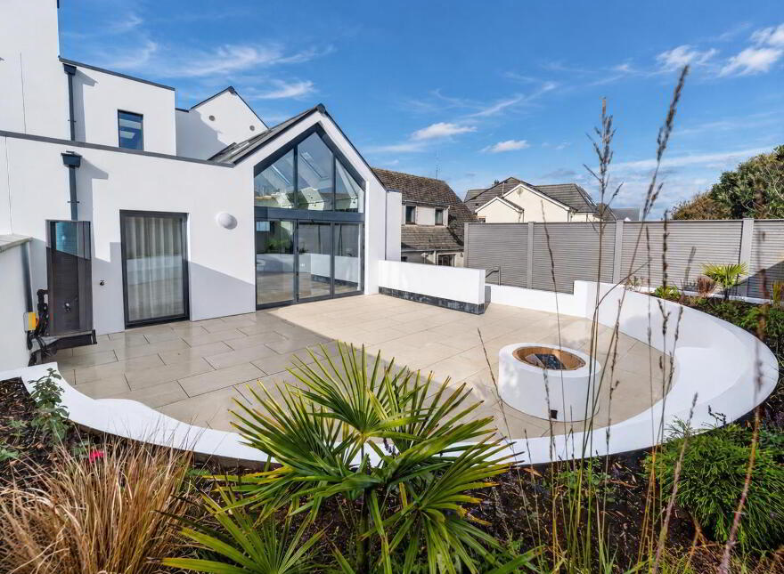 77 Strand Road, Portstewart, BT55 7LX