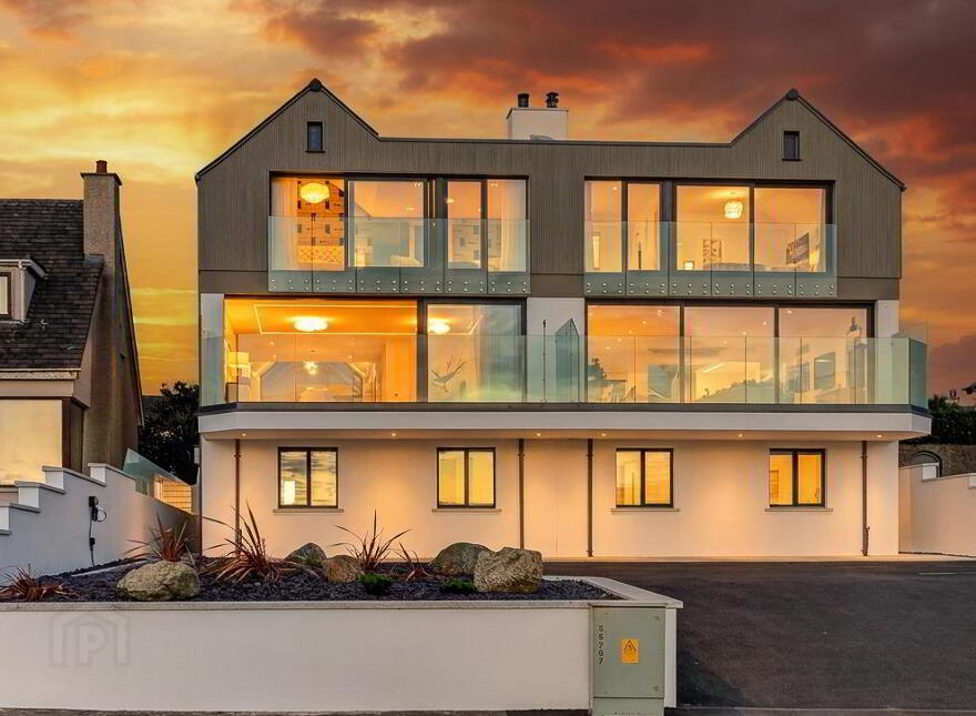 77 Strand Road, Portstewart, BT55 7LX