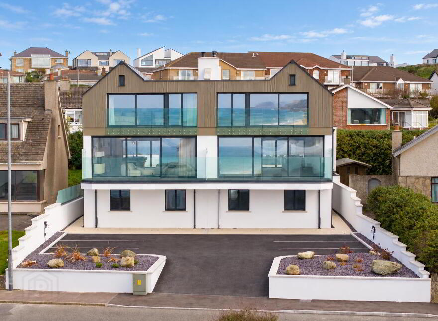 77 Strand Road, Portstewart, BT55 7LX