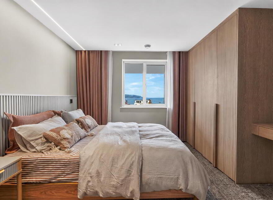 77 Strand Road, Portstewart, BT55 7LX