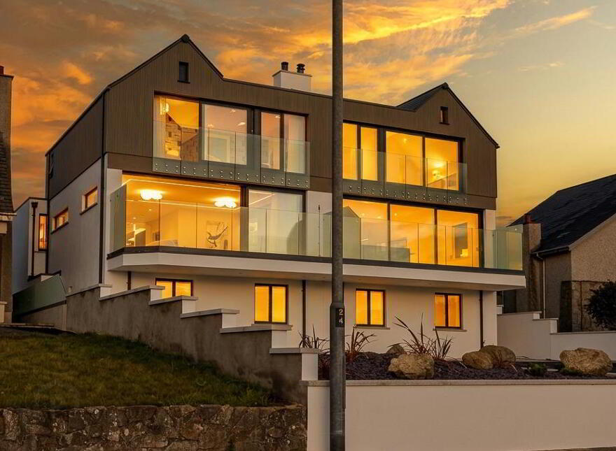 77 Strand Road, Portstewart, BT55 7LX