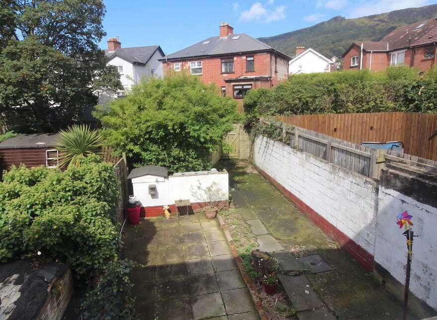 18 Whitewell Drive, Newtownabbey, BT36 7HL