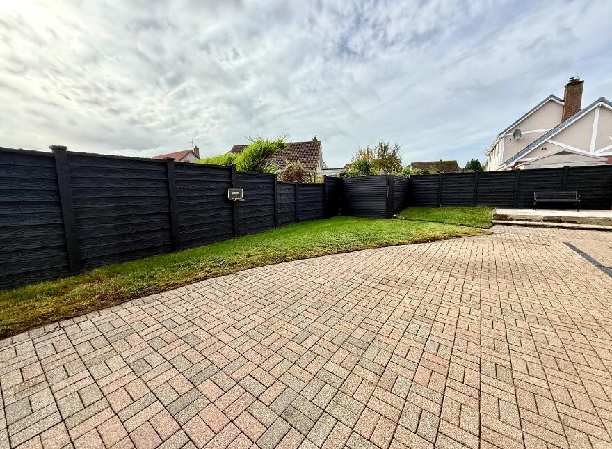 61 Mallory Park, Eglinton, Derry, BT47 3XJ