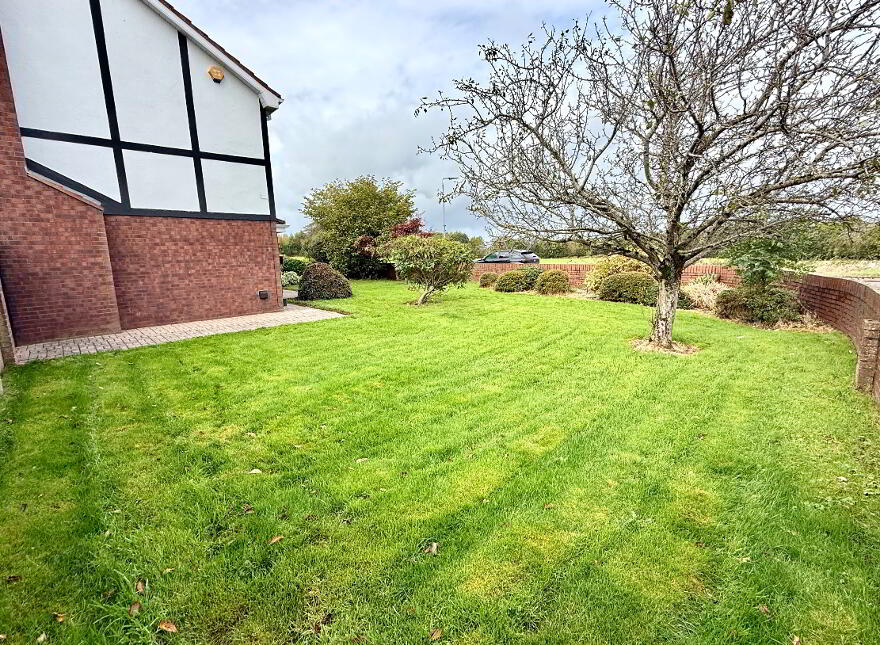 61 Mallory Park, Eglinton, Derry, BT47 3XJ
