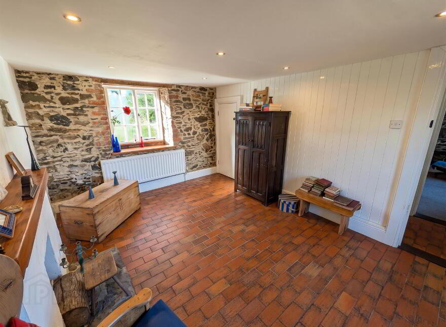 94 Magherahamlet Road, Ballynahinch, BT24 8JZ