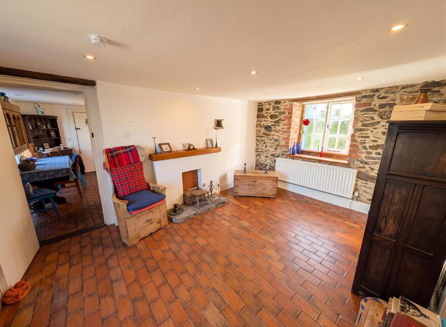 94 Magherahamlet Road, Ballynahinch, BT24 8JZ