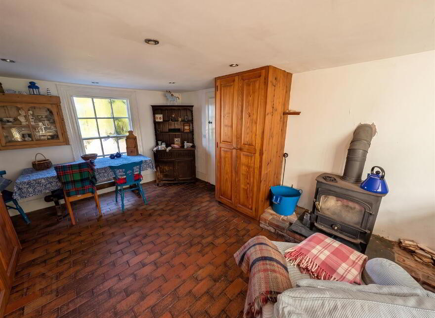 94 Magherahamlet Road, Ballynahinch, BT24 8JZ
