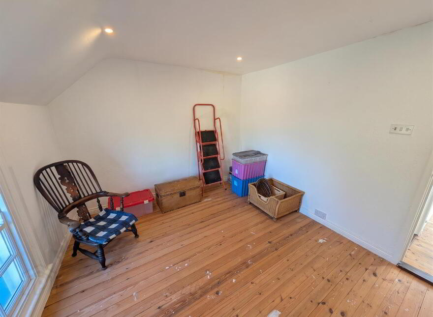 94 Magherahamlet Road, Ballynahinch, BT24 8JZ