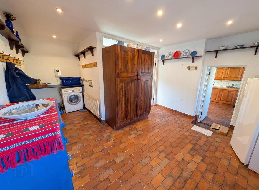 94 Magherahamlet Road, Ballynahinch, BT24 8JZ