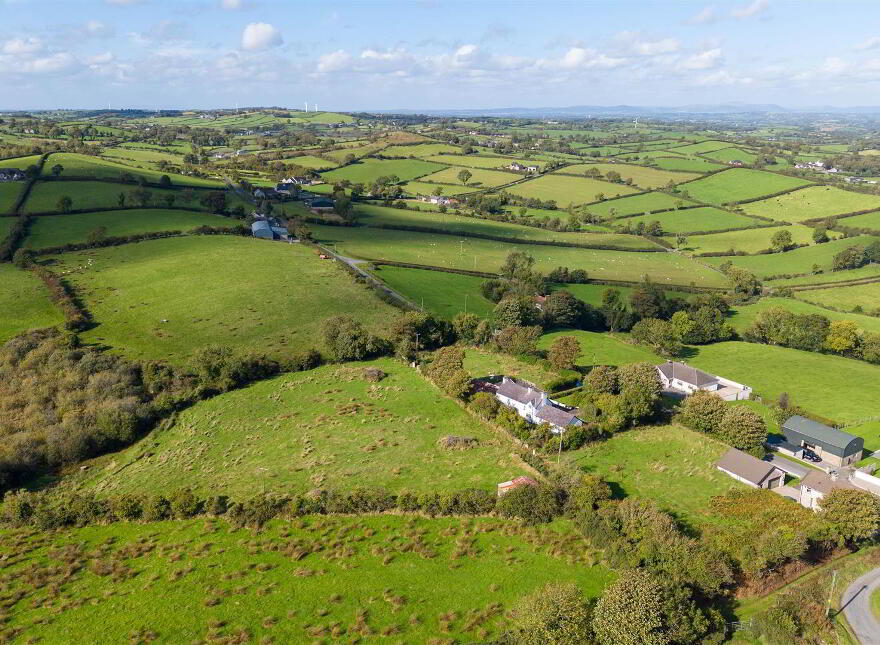94 Magherahamlet Road, Ballynahinch, BT24 8JZ
