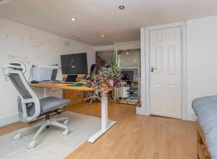 3 Clara Crescent Lower, Belfast, BT5 5ES