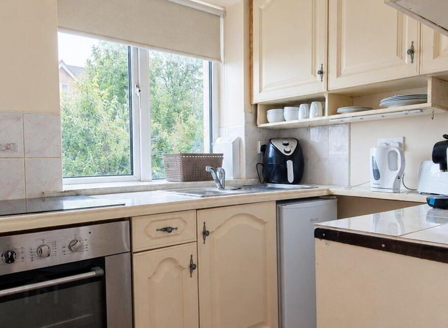 2 Maryville Gardens, Courtown, Riverchapel, Y25F9P7