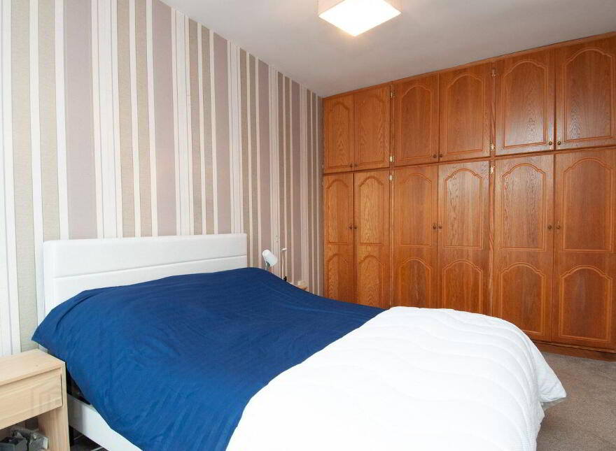 2 Maryville Gardens, Courtown, Riverchapel, Y25F9P7