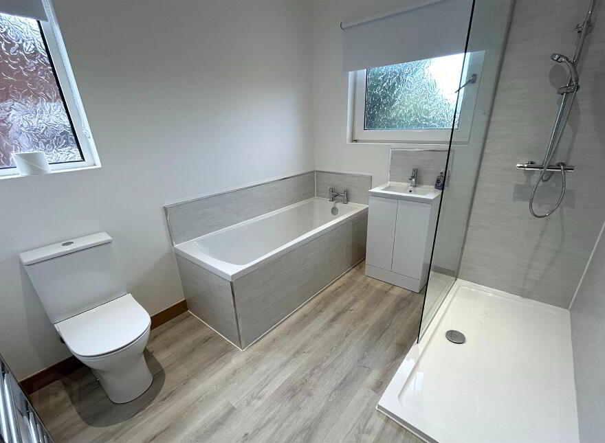 12 Crawfordsburn Road, Bangor, BT19 1BE