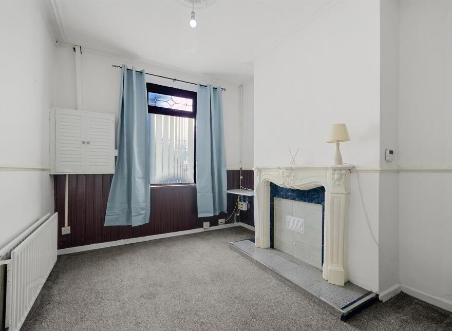 4 Earlscourt Street, Falls Road, Belfast, BT12 7AS