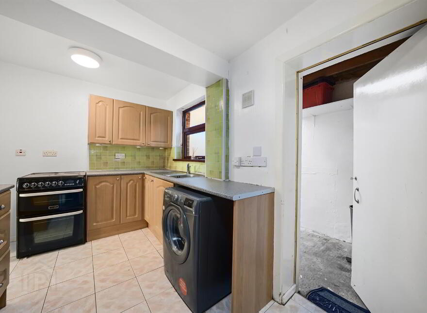 4 Earlscourt Street, Falls Road, Belfast, BT12 7AS