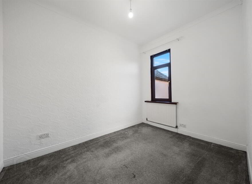 4 Earlscourt Street, Falls Road, Belfast, BT12 7AS