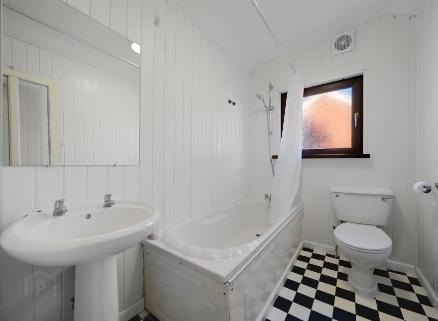 4 Earlscourt Street, Falls Road, Belfast, BT12 7AS