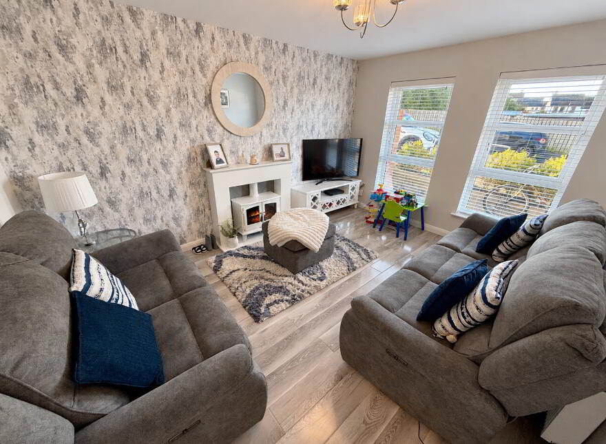 6 Ashbrook Court, Drumahoe, L'Derry, BT47 3FA